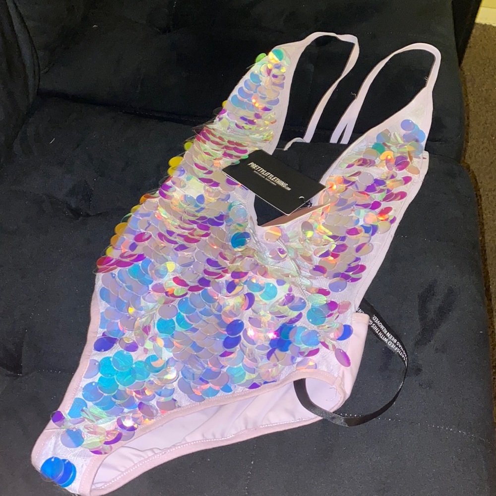 Swim suit